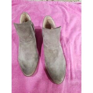 Lucky brand booties size 9 taupe faux suede with 2" heel